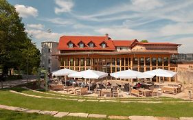 Hotel Brunnenhaus Schloss Landau